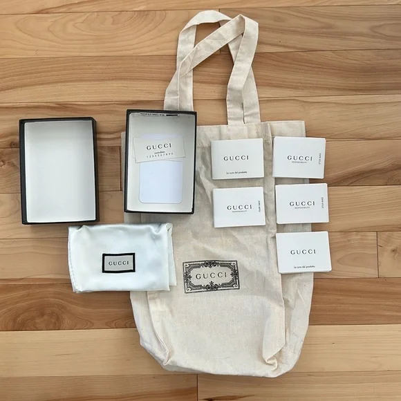 Gucci GG Marmont Card Case - Picture 4 of 12